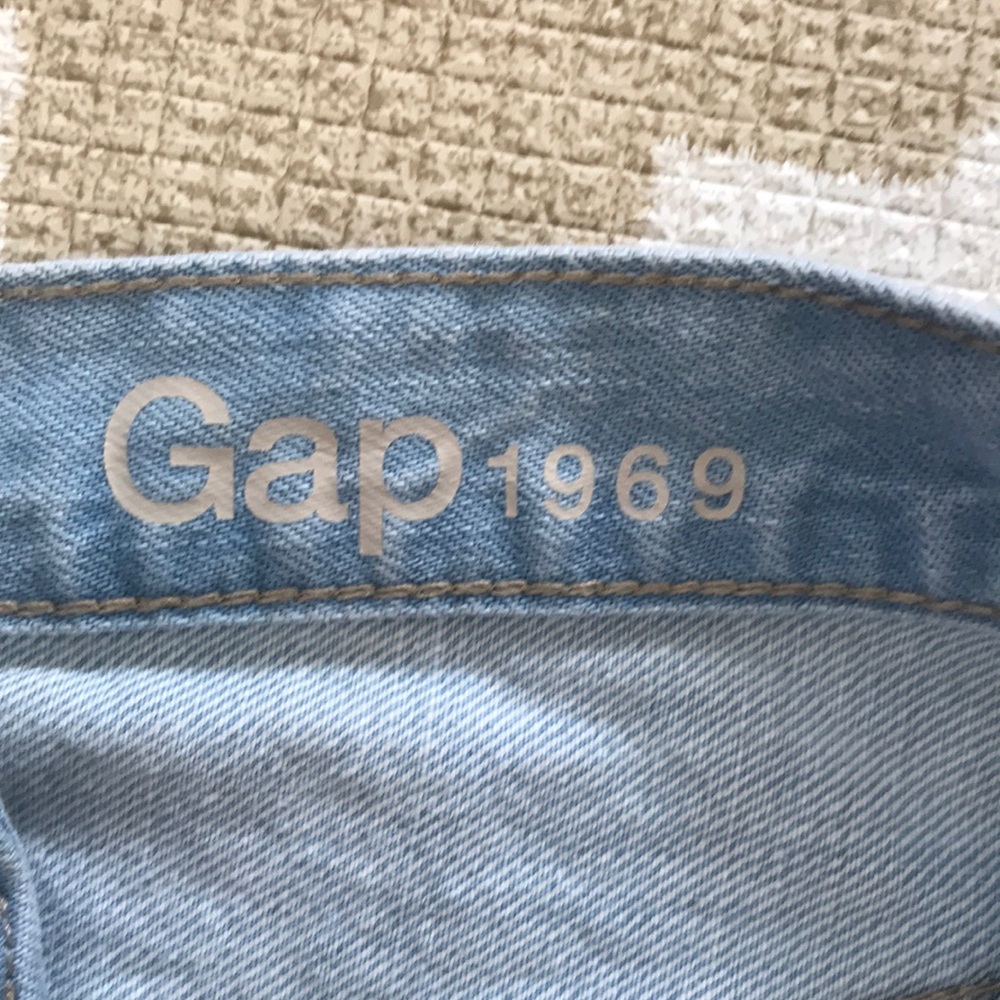 Gap 1969 sexy boyfriend shorts - Picture 6 of 6